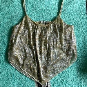 CHARLOTTE RUSSE SZ SMALL METALLIC CROP TOP